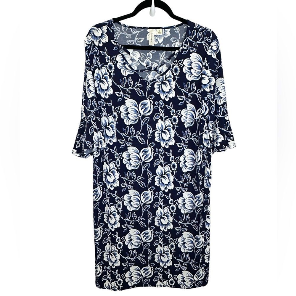 Tacera Navy and White Floral Dress Sz L